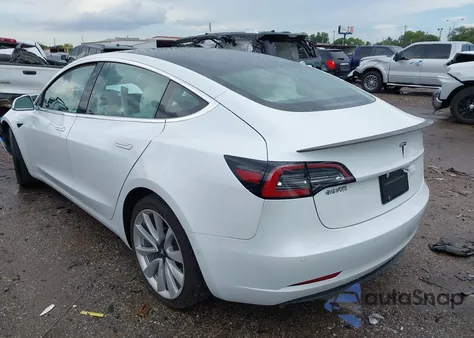 2019 Tesla Model 3 Long Range/Mid Range/Standard Range/Standard Range Plus z USA, uszkodzony, nr VIN 5YJ3E1EA1KF315142